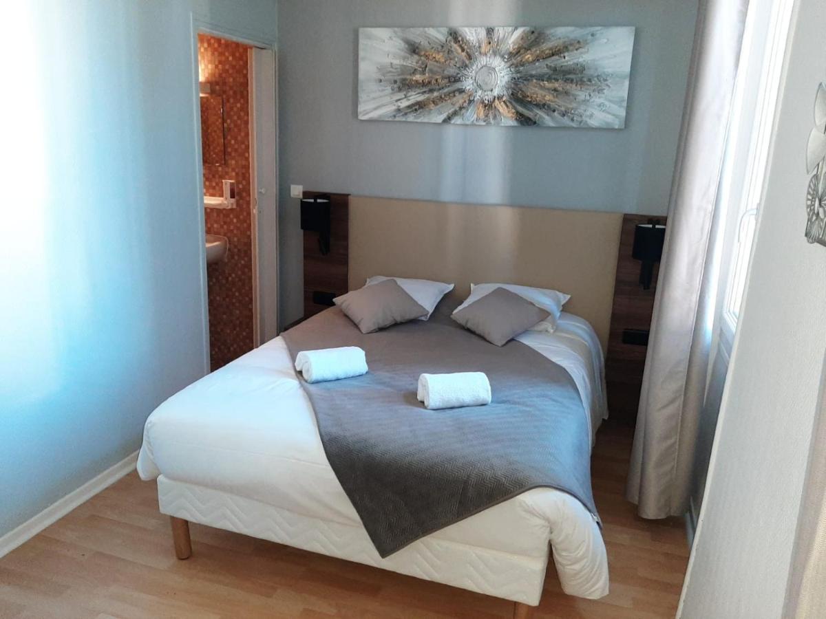 Hotel Le Rochegude 2*